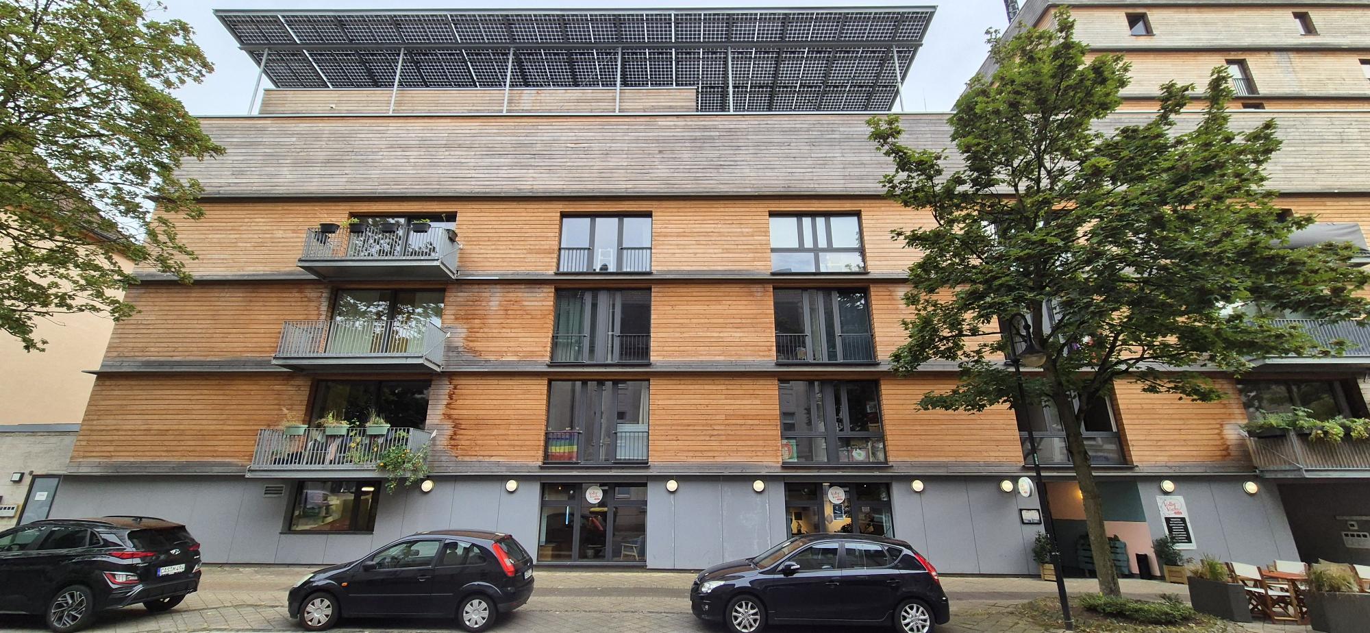 Ansicht Nord mit PV Dach und Flexiraum_we-house